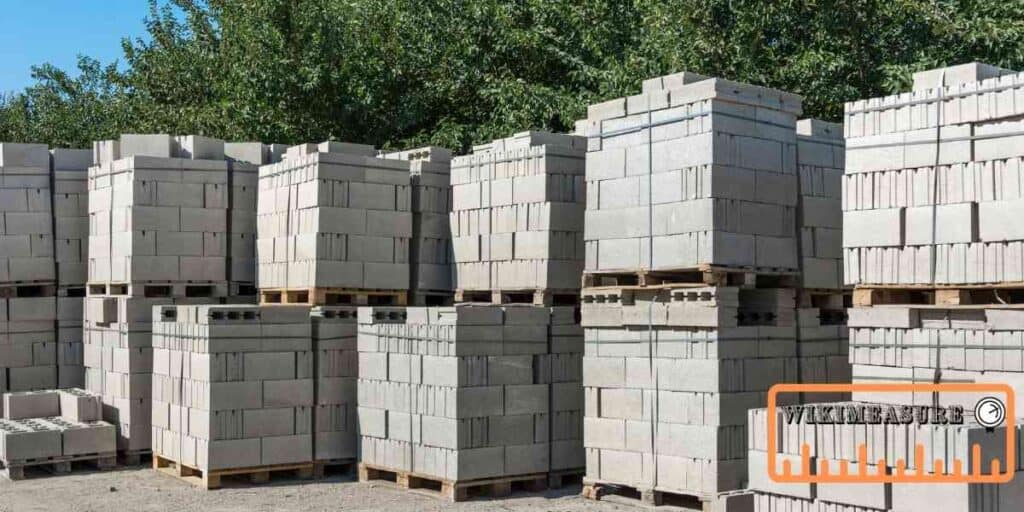 how much does a pallet of cinder blocks weigh
